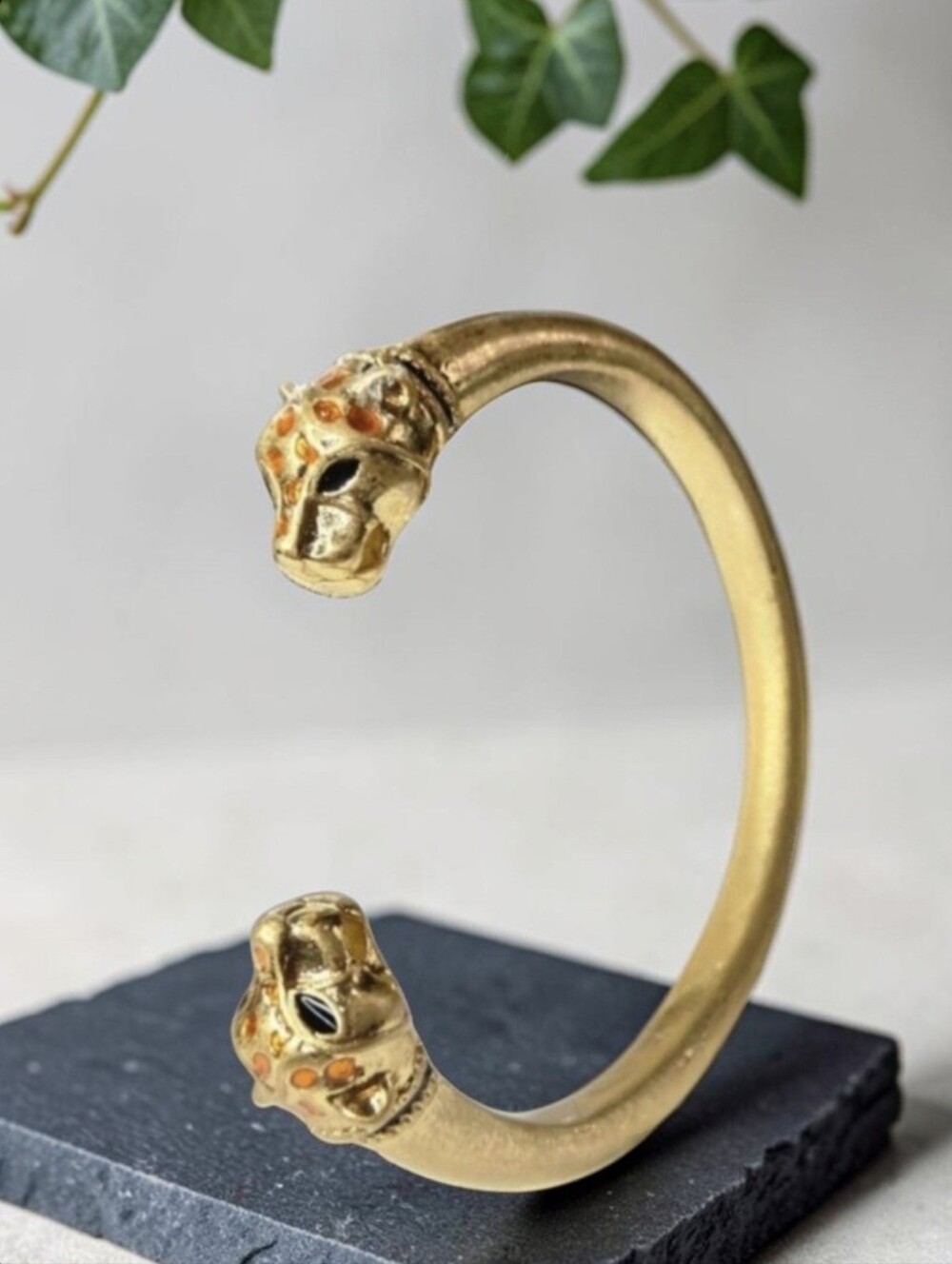 Luxury 18k Matte Gold Plated Enamel Duo Panther Head Bangle Cuff Bracelet